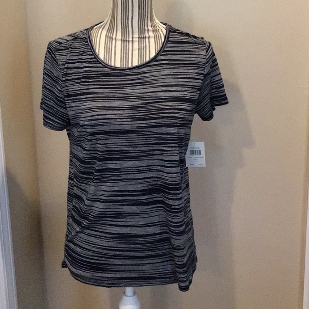 NWT Retrology Slip On Top Size SP